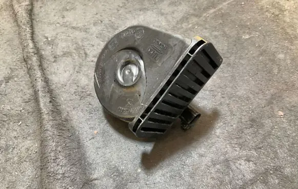 Volvo XC40 Horn signal 30747614 3L07032023 0733C07B34SA