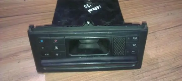 Renault Laguna I Climate control unit 7700822861d 9140010047