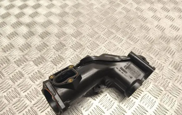 Mercedes-Benz C W204 Air intake duct part A6420901037