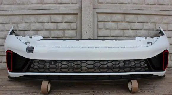 Volkswagen Jetta VII Front bumper 17A807221B