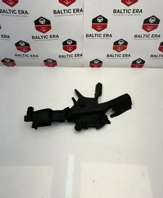 BMW 4 F32 F33 Other engine bay part 8058562 18068510 5176