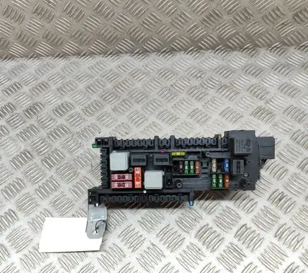 Mercedes-Benz C W204 Fuse module A2045400150