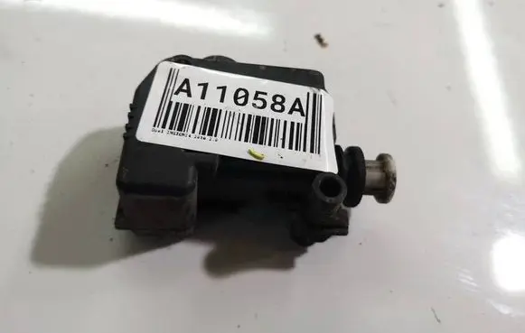 Opel Insignia A Central locking motor 