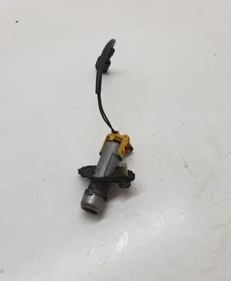 KIA Sorento Tailgate exterior lock 