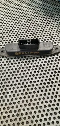 Citroen Berlingo Sliding door contact joint 15556400