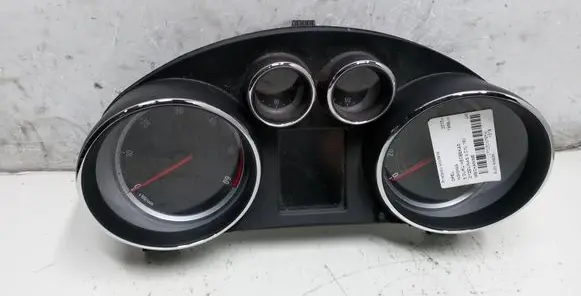 Opel Insignia A Speedometer (instrument cluster) 13333351 365903926H