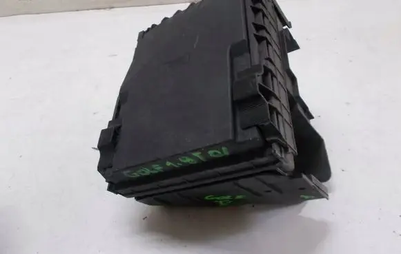 Volkswagen Golf V Fuse box set eabezpieczniki