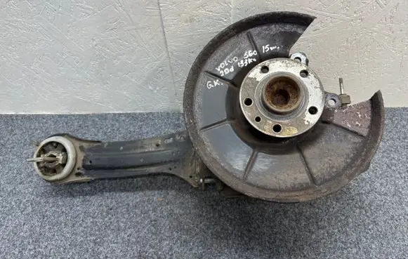 Volvo S60 Rear wheel hub