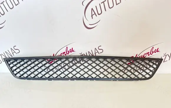Mercedes-Benz Vito Viano W639 Front bumper lower grill A6398850153 M8921 8778T