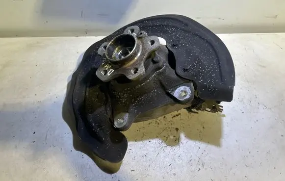 BMW X3 G01 Front wheel hub 11577210