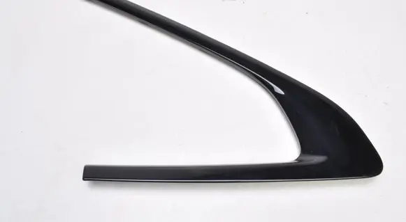 BMW 2 F44 Rear door windshield rail 7483185