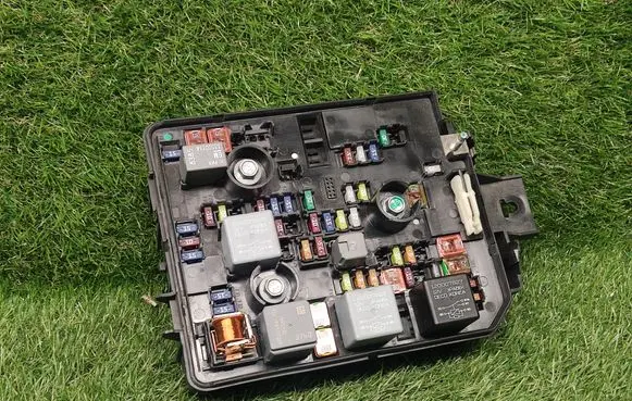 Buick Encore I Power management control unit 94520906