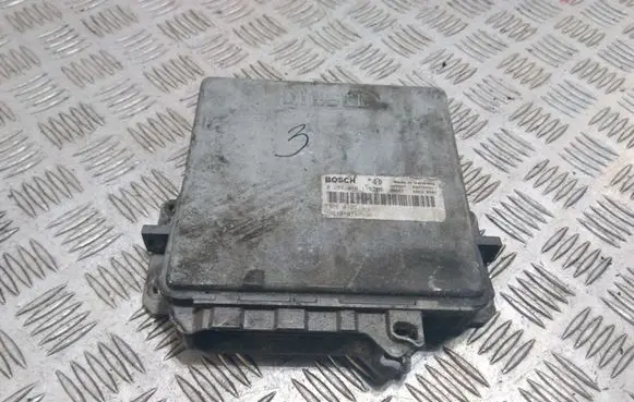 Nissan Primera Engine control unit/module 0281010113