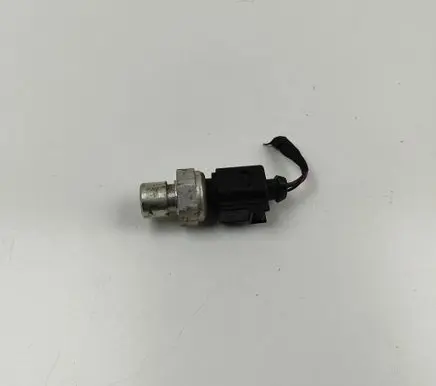 Volkswagen PASSAT B8 Air conditioning (A/C) pressure sensor 5Q0959126A