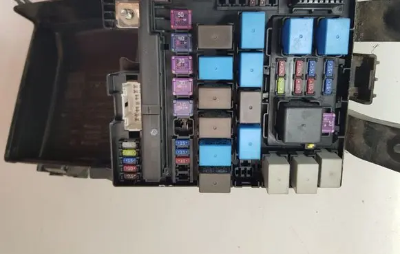 KIA Sportage Fuse box set 919502S010 914553U243