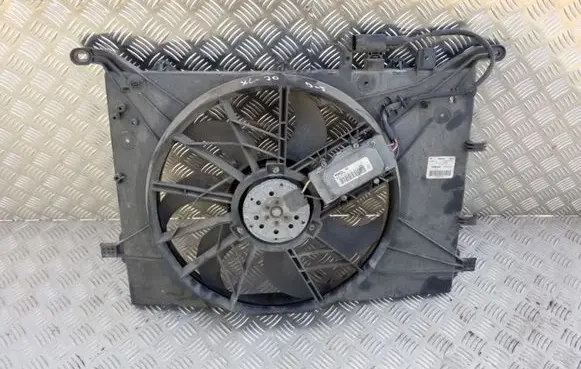 Volvo V70 Radiator cooling fan shroud 0130303947 30645148 1137328081