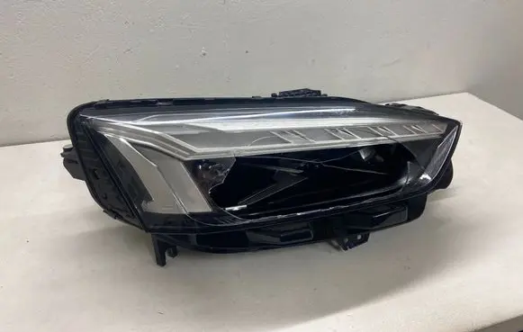 Audi A5 Headlight/headlamp 8W6941086 030112023600