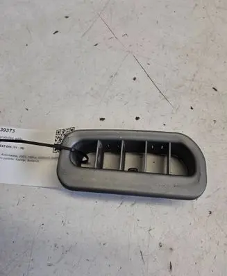 BMW 7 E65 E66 Rear air vent grill 7010949