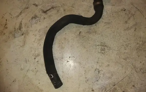 Volvo V40 Engine coolant pipe/hose 31319309