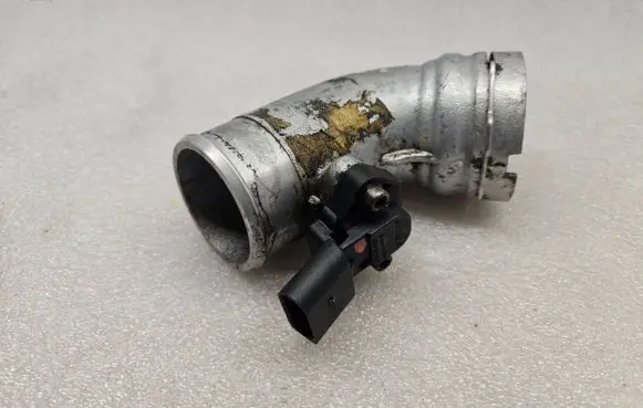Audi A8 S8 D2 4D Intercooler hose/pipe 4D0145784 059906051