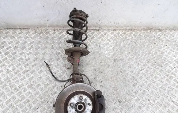 Nissan Qashqai Front wheel hub spindle knuckle asd