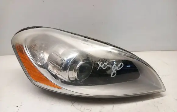 Volvo XC60 Headlight/headlamp 89902827
