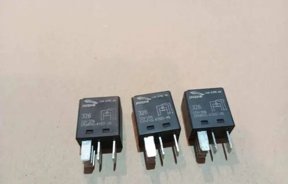 Jaguar XJ X308 Other relay 1NA6705AA LNA6705AA NSA150