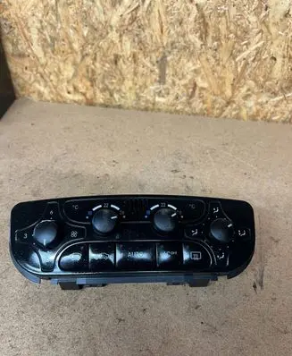 Mercedes-Benz C W203 Climate control unit A2098300085 9140010497