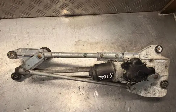 Nissan X-Trail T30 Front wiper linkage and motor 92228 4409