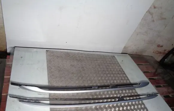 Nissan Qashqai+2 Roof bar rail 73820EY10A 73821EY10A