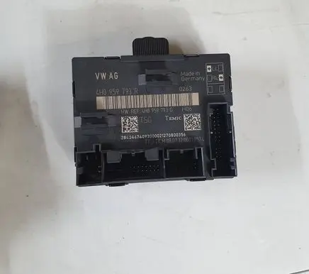 Audi A8 S8 D4 4H Door control unit/module 4H0959793R 4H0959793G