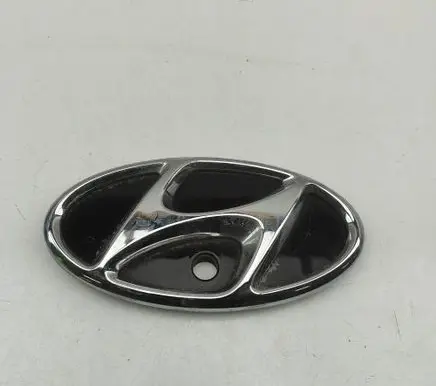 Hyundai Kona I Manufacturer badge logo/emblem 86352K4000