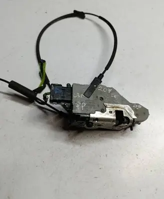 Peugeot 207 Front door lock 3A2F58W4F8W4