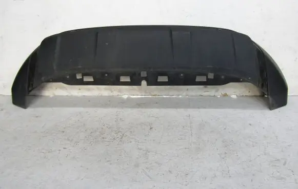 Front bumper lip