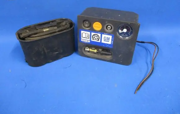 Opel Corsa D Tire air pump compressor 13388763