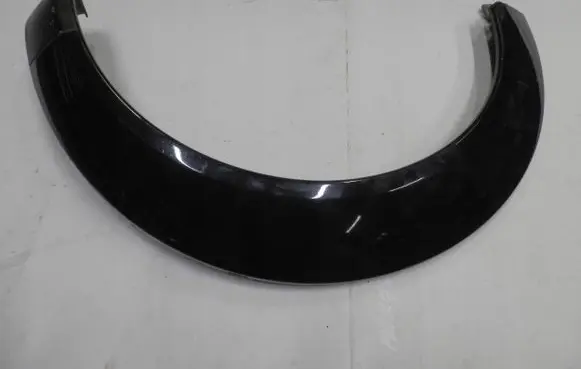 Audi A2 Front arch trim 047128