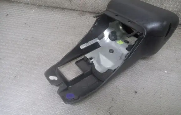 Volvo C30 Steering wheel column trim 30680133