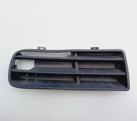 Volkswagen Golf IV Front bumper lower grill 1J0853665B