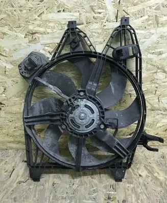 Renault Kangoo I Radiator cooling fan shroud
