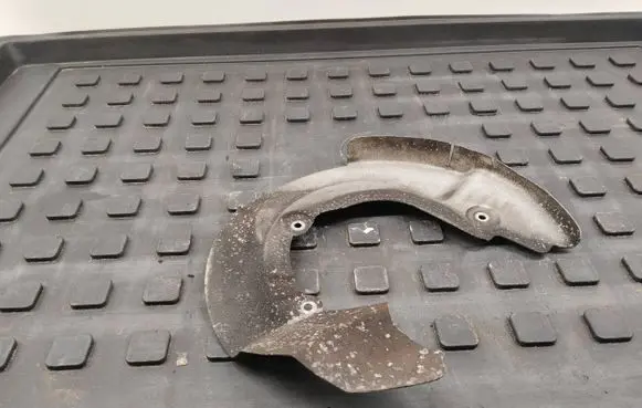 Land Rover Evoque I Front brake disc dust cover plate Bj322k004ae