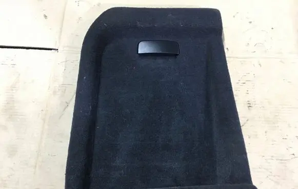 Trunk/boot lower side trim panel