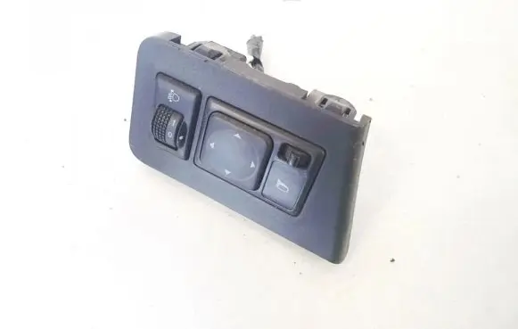 Wing mirror switch
