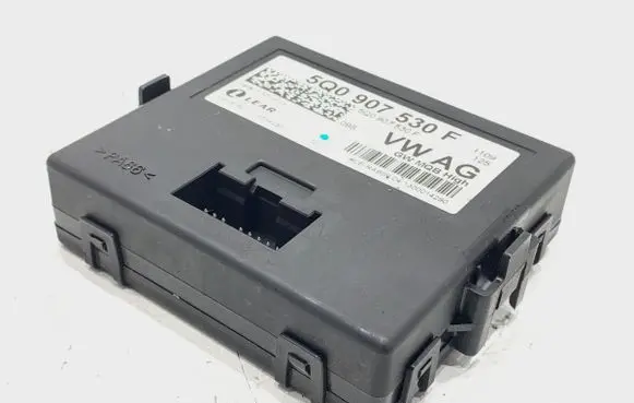 Volkswagen Golf VII Gateway control module 5Q0907530F