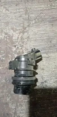 Toyota Auris 150 Windscreen/windshield washer pump 0602104501