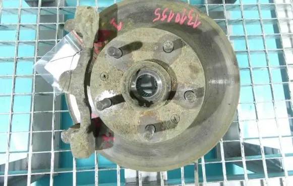 Front wheel hub spindle knuckle