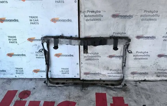 Toyota Avensis T270 Radiator support slam panel bracket