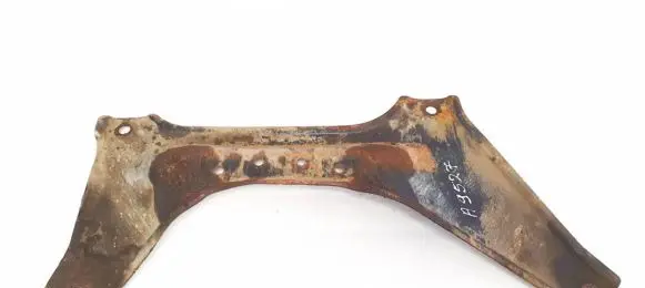 Mitsubishi Lancer X Engine mounting bracket