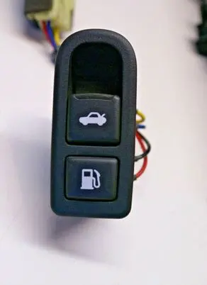 Hyundai Sonata Tailgate opening switch 935553K000