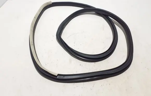 Renault Talisman Rear door rubber seal (on body) 828313177R