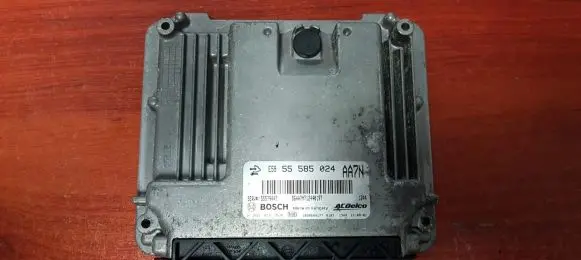 Opel Insignia A Engine control unit/module 55585024 E5955585024AA7N